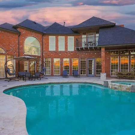Gorgeous Vacation Home W Private Pool